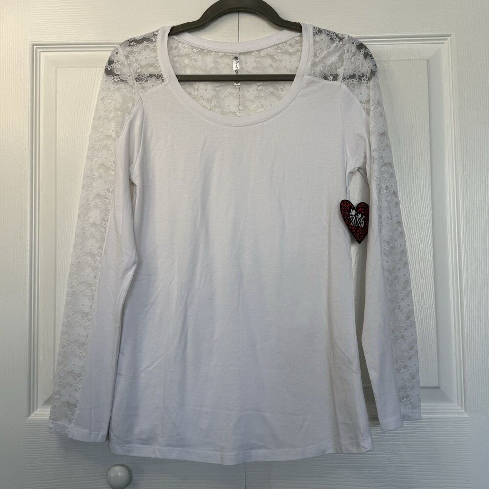 NWT SPLASH White Lace Trimmed Scoop Neck Long  Sleeved Top Junior Size XL